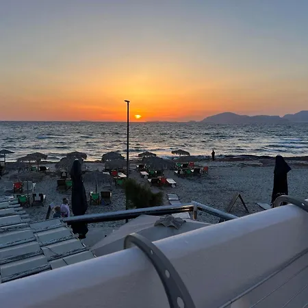 Majestic Sunset Daire *